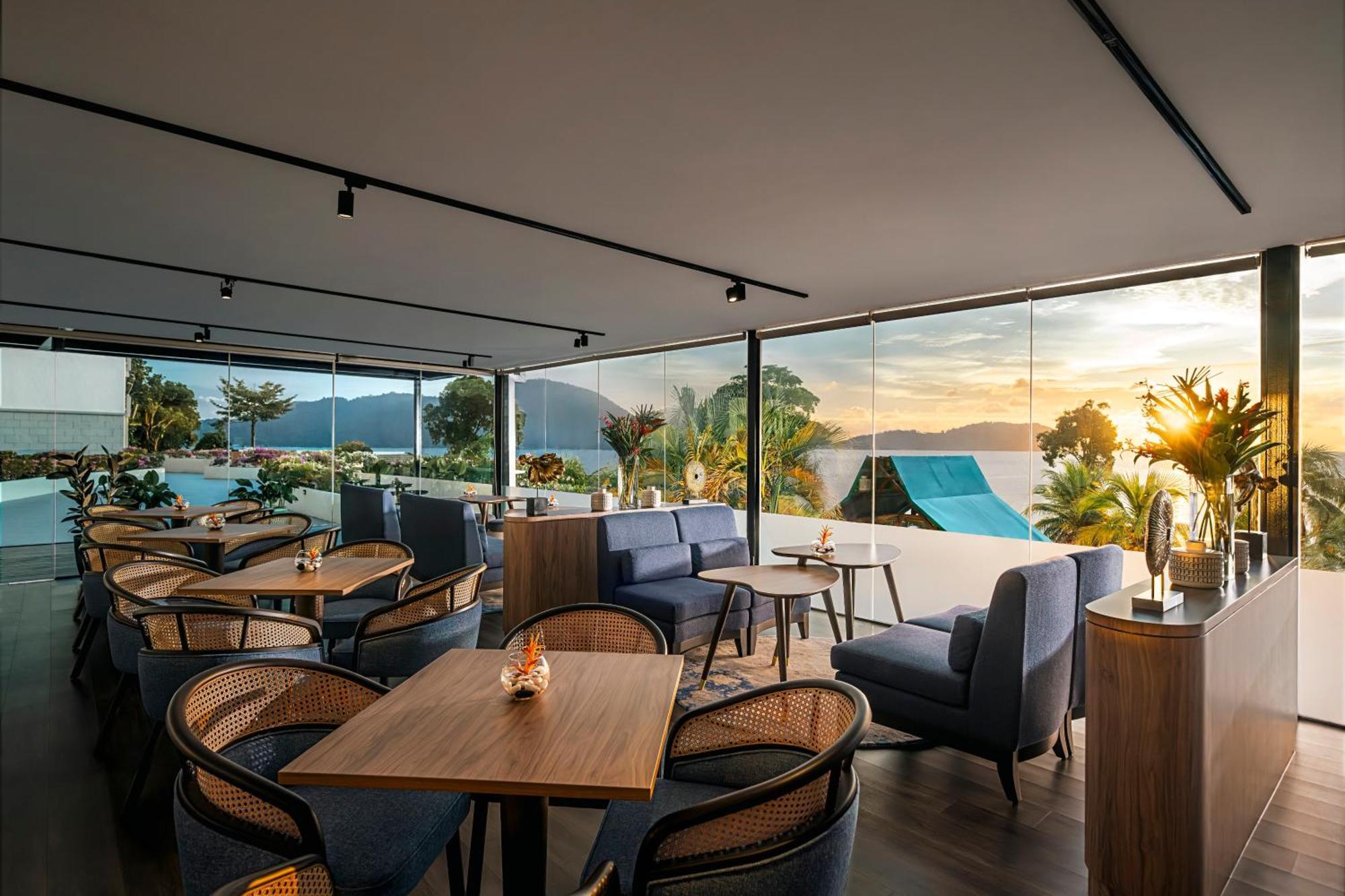 Готель Doubletree By Hilton Damai Laut Лумут Екстер'єр фото