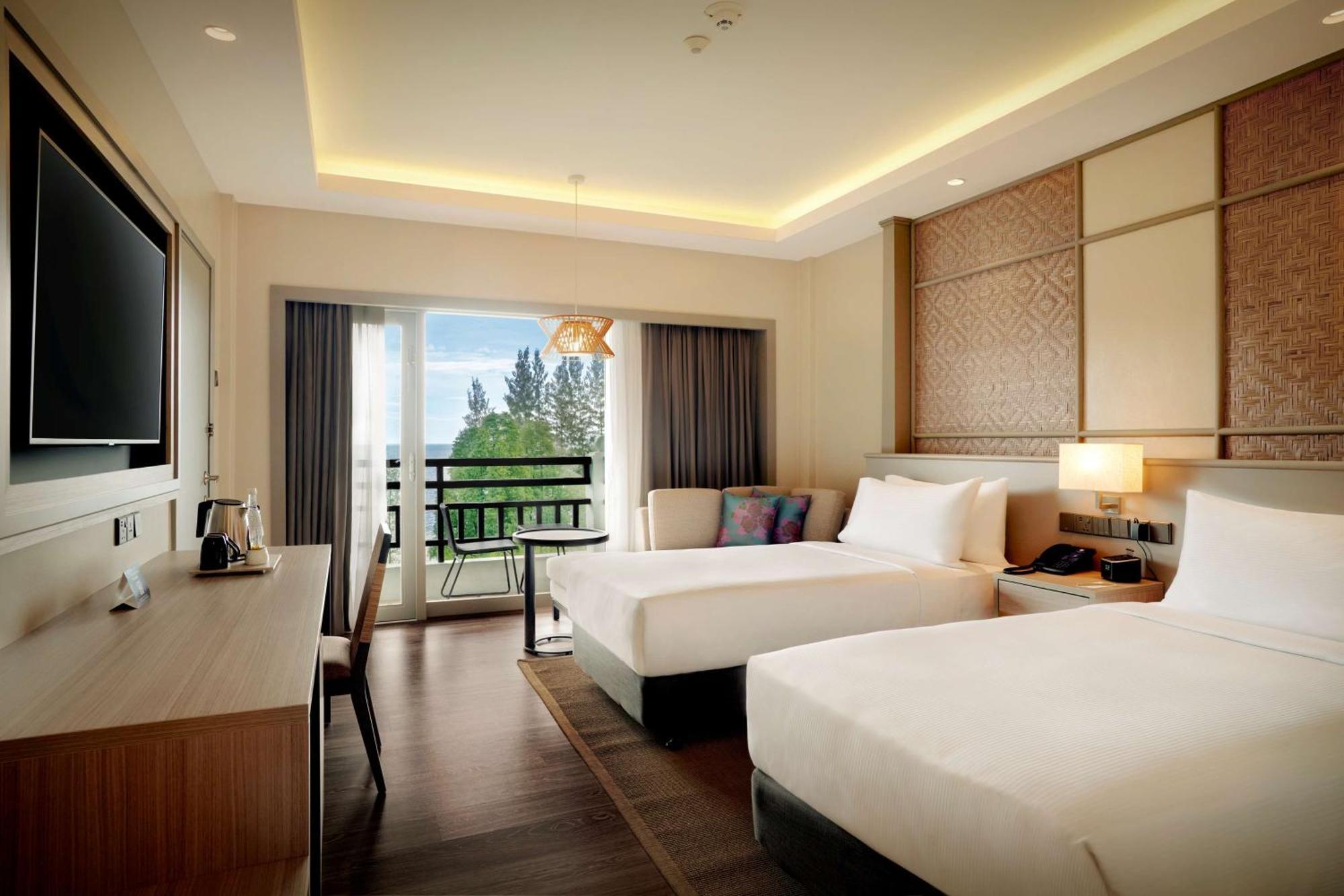 Готель Doubletree By Hilton Damai Laut Лумут Екстер'єр фото