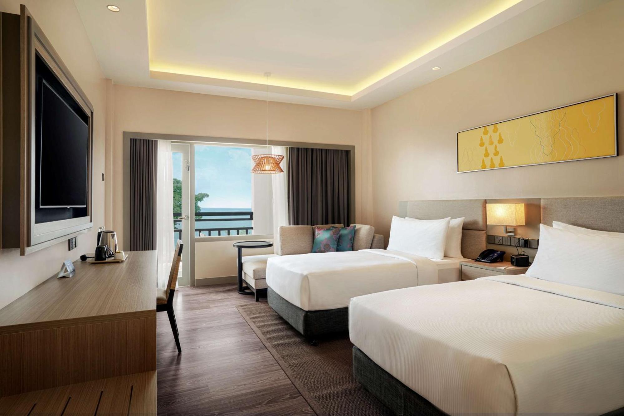 Готель Doubletree By Hilton Damai Laut Лумут Екстер'єр фото
