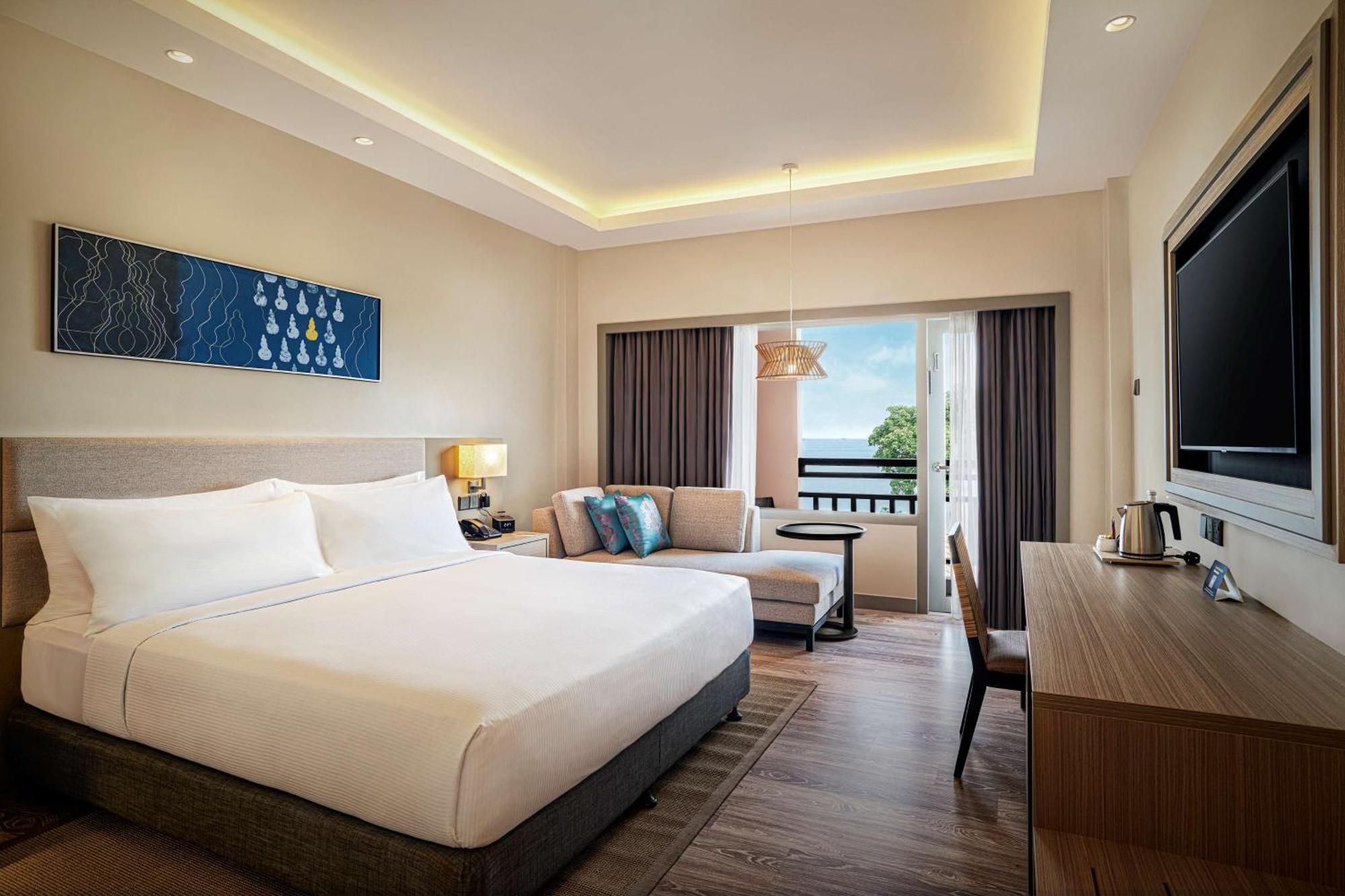 Готель Doubletree By Hilton Damai Laut Лумут Екстер'єр фото