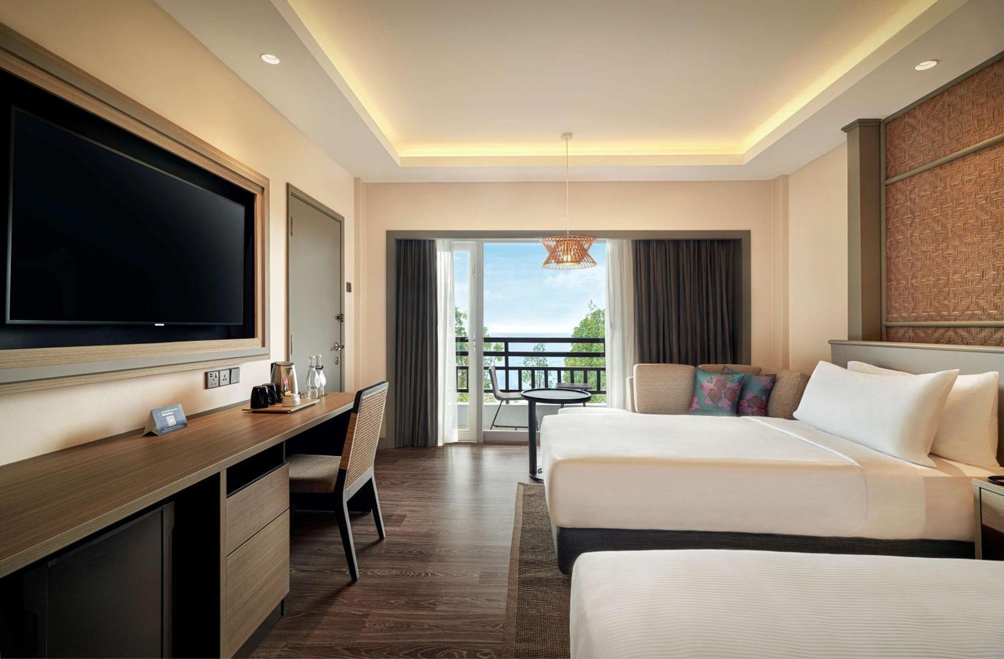 Готель Doubletree By Hilton Damai Laut Лумут Екстер'єр фото