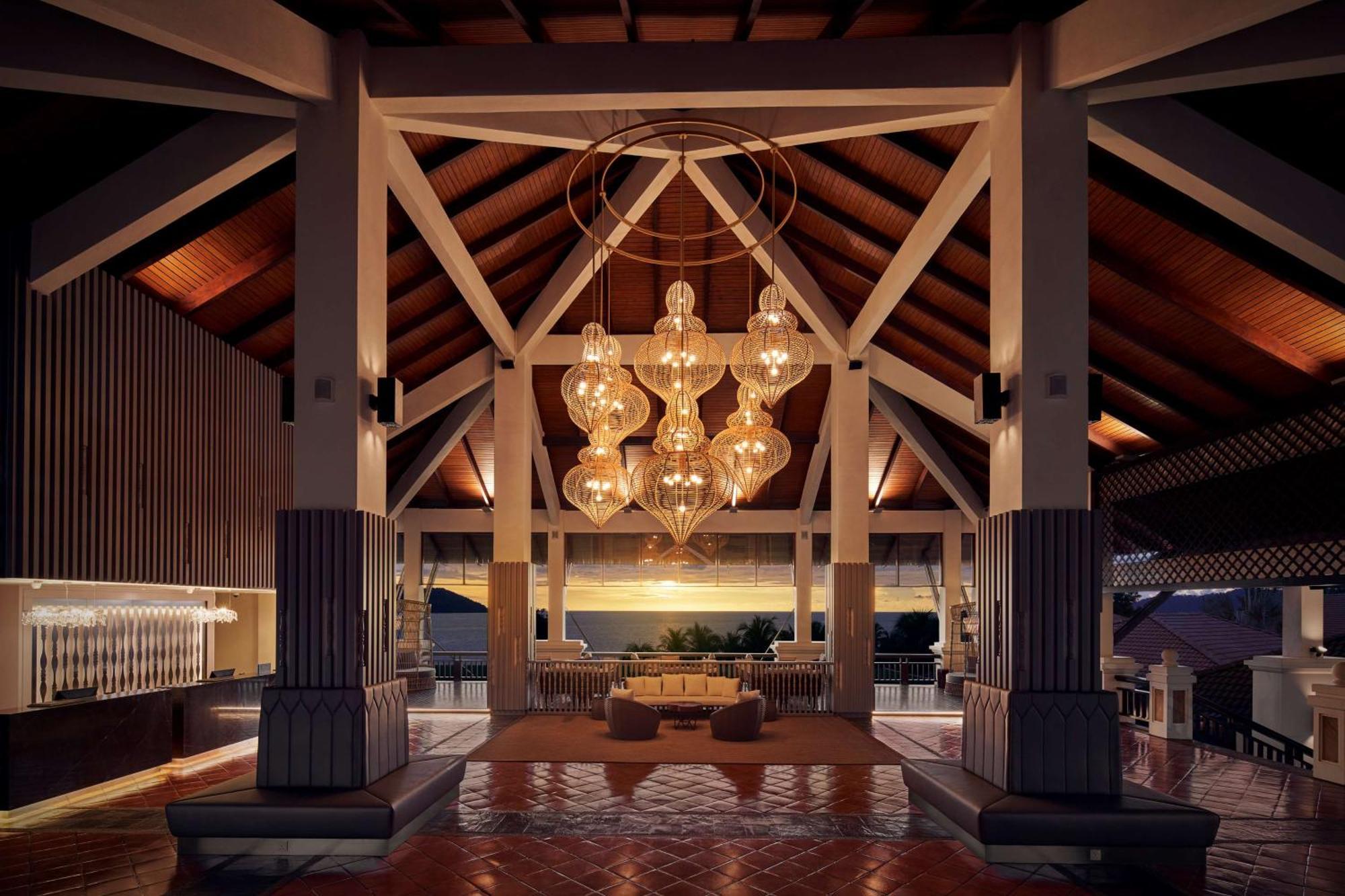 Готель Doubletree By Hilton Damai Laut Лумут Екстер'єр фото