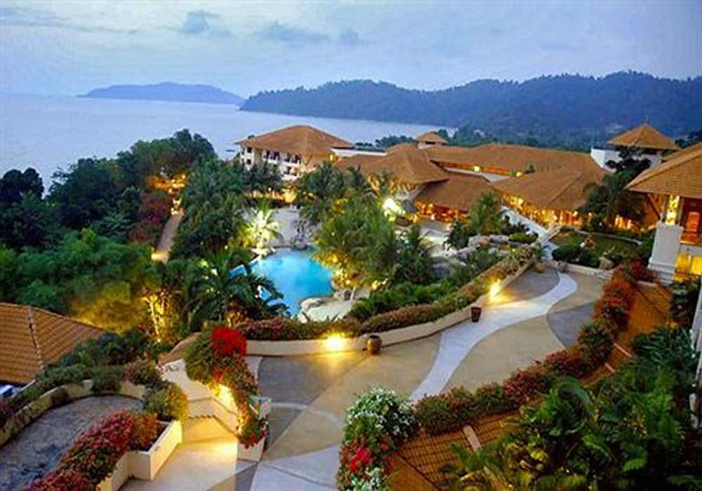 Готель Doubletree By Hilton Damai Laut Лумут Екстер'єр фото